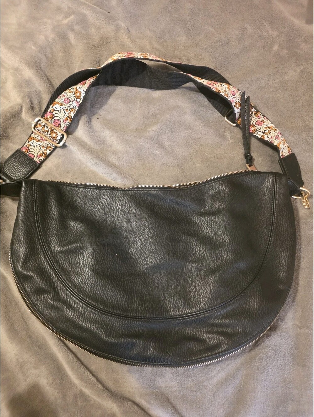 Anthropologie Urban Shoulder  Bag Half Moon Rounds Purse Black